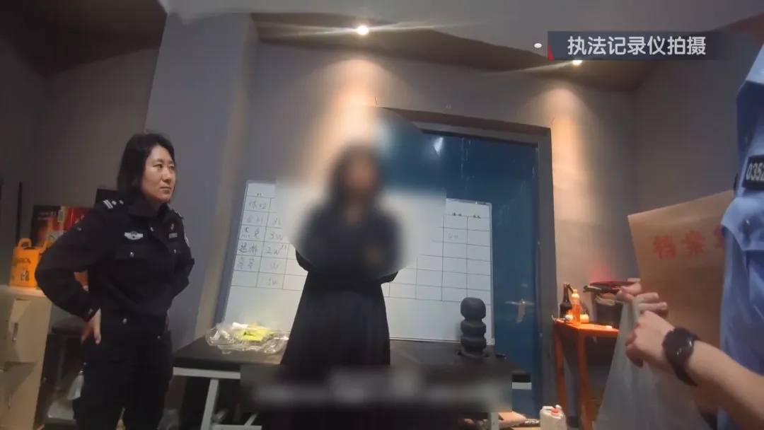 北京“退衣姐”被刑拘，利用同小区长期空置房屋地址下单，再找跑腿帮取件